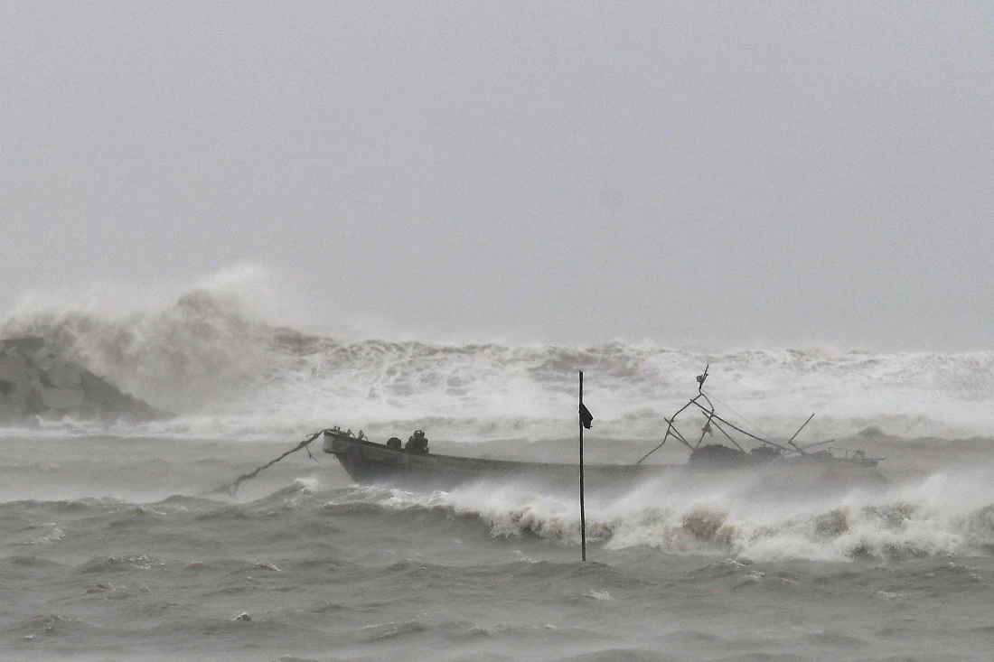 Five killed, two missing in Vietnam typhoon floods