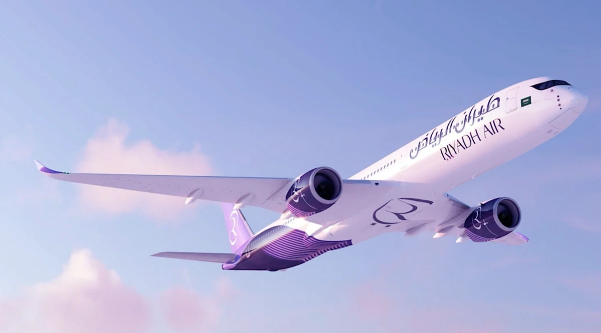 The agreement, signed at the 55th Paris Air Show, includes 25 firm orders and purchase rights for an additional 25 aircraft. File