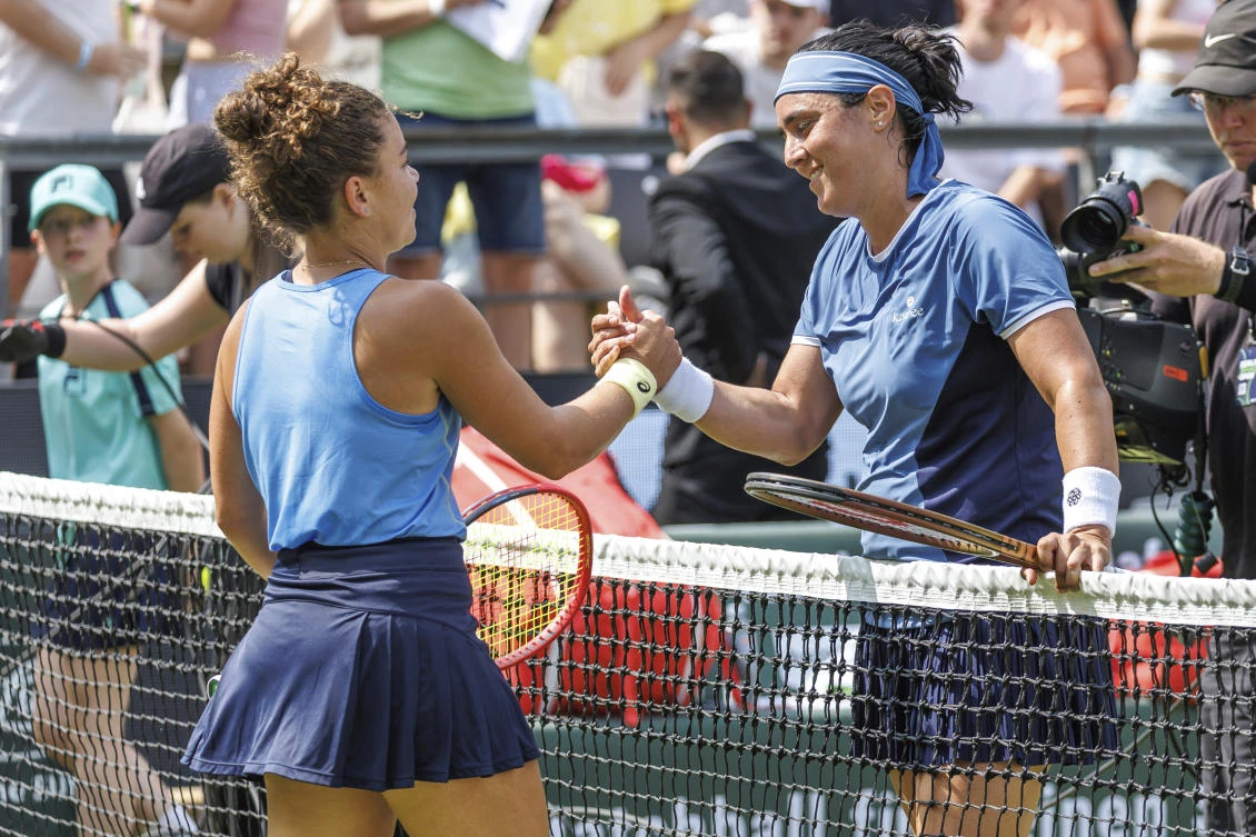 Last year’s Wimbledon finalist Jasmine Paolini beaten by Ons Jabeur in first grass match of 2025