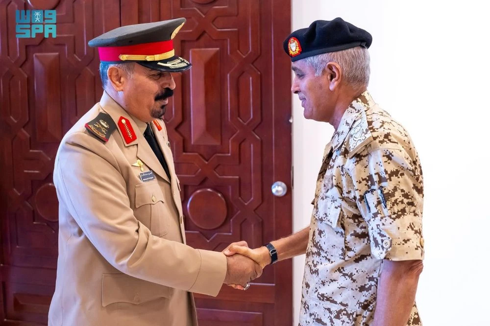 IMCTC Secretary General Maj. Gen. Mohammed Al-Moghedi and the Chief of Staff of the Bahrain Defence Force Lt. Gen. Theyab Al-Nuaimi reviewed the coalition’s recent work and achievements. (SPA)