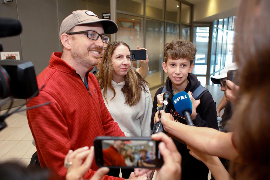 US citizens Adam Goldstone, his wife Donna and their son Noam talk to the media at Tampa International Airport following their arrival on a charter evacuation flight from Israel due to the conflict with Iran, in Tampa, Florida, Jun. 24, 2025. (Reuters)