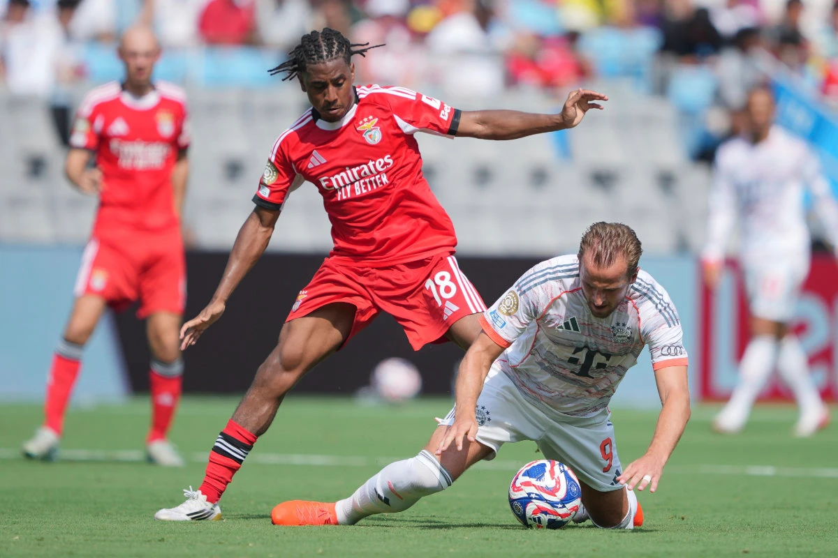 Bayern Munich's Harry Kane and Benfica's Leandro Barreiro go after the ball during the Club World Cup Group C soccer match between Benfica and Bayern Munich in Charlotte, N.C., Tuesday, June 24, 2025. (AP)