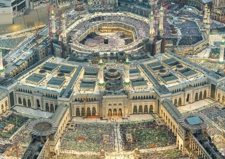 The initiative aims to develop sustainable solutions for extreme weather phenomena in the Two Holy Mosques’ urban environments. (SPA)