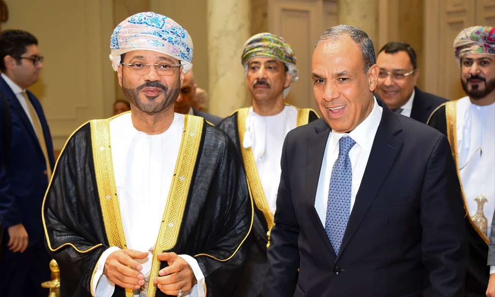 Egyptian Foreign Minister Badr Abdelatty and his Omani counterpart Badr bin Hamad Al-Busaidi. (@MfaEgypt)