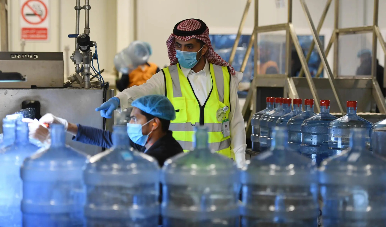 Saudi authorities close 996 establishments over health violations