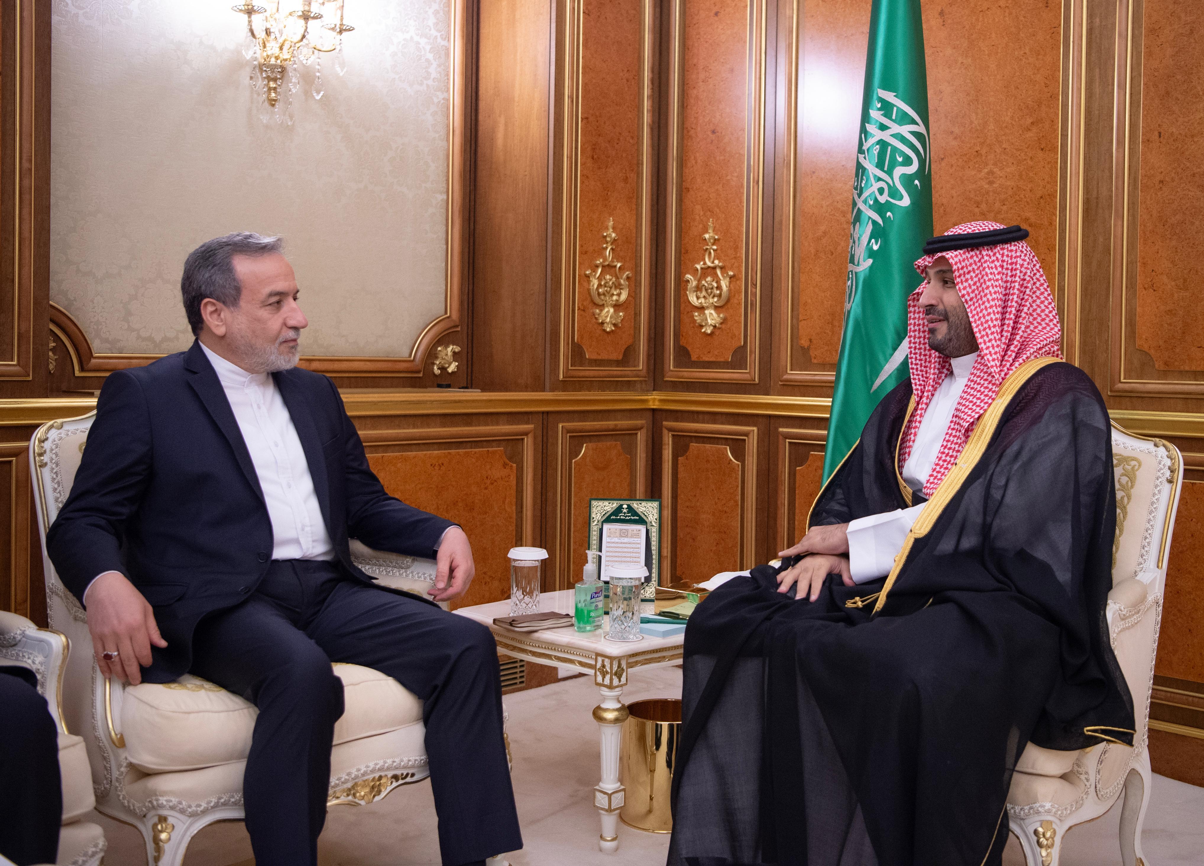 Saudi Crown Prince Mohammed bin Salman met with Iranian Foreign Minister Abbas Araghchi and his delegation at Al-Salam Palace in Jeddah on Tuesday. (SPA)