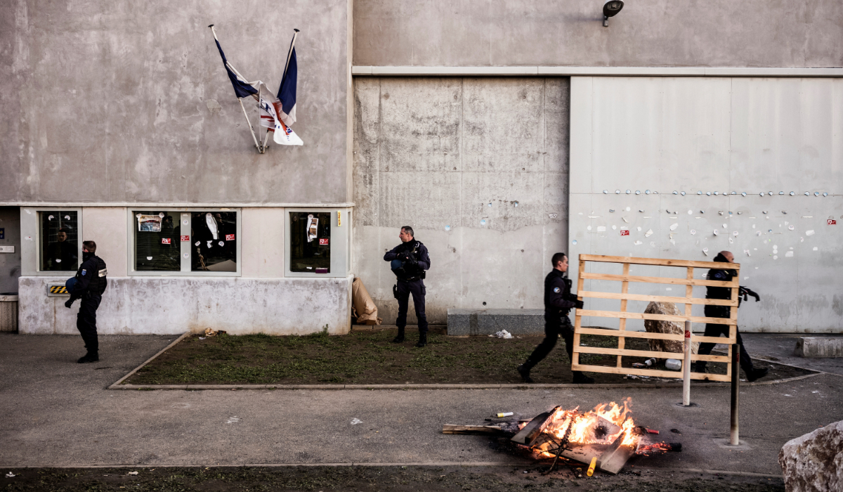French prisoner escapes in fellow inmate’s luggage