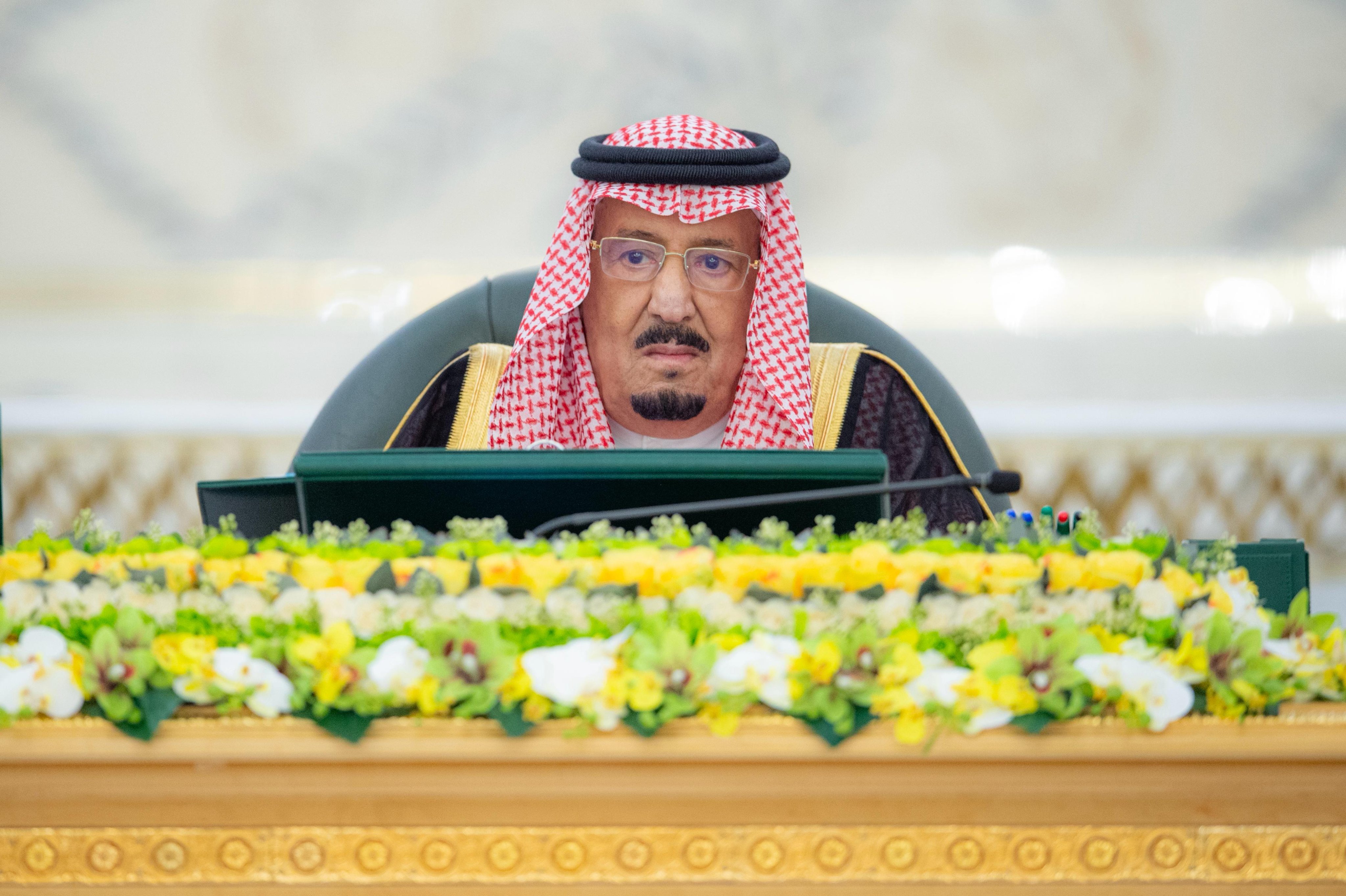 Saudi King Salman chairs weekly Cabinet meeting in Jeddah (SPA)