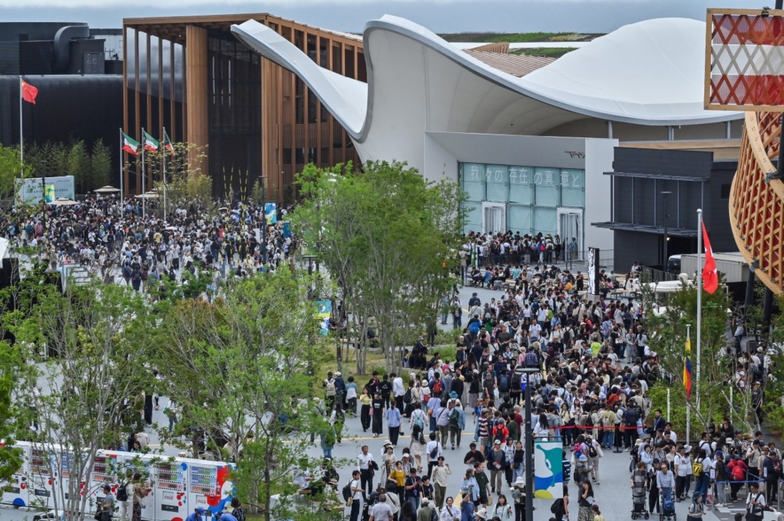 Crowds queue up for events at various pavilions during the 2025 Osaka Expo in the city of Osaka on May 21, 2025. (AFP)
