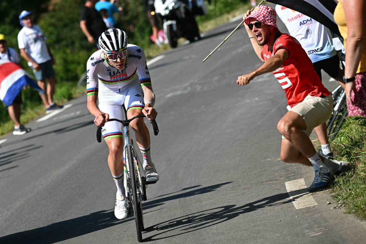 Pogacar retakes Tour de France lead in crushing mountain win