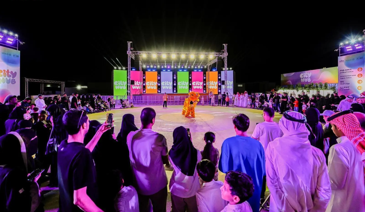 The event includes the Circus Tent area, which dazzles audiences with professional performances. (SPA)