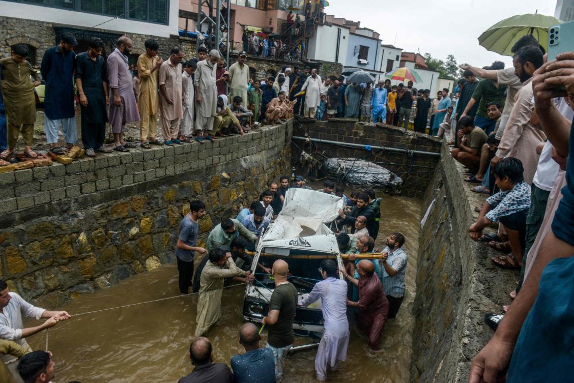 Pakistan landslide after heavy rain kills 5, with 15 missing