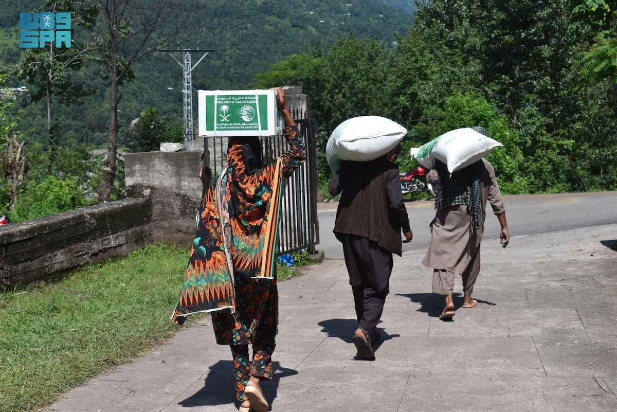 The Kingdom’s aid agency KSrelief recently distributed 3,989 food parcels to vulnerable people in Afghanistan and Pakistan, the Saudi Press Agency reported. (SPA)