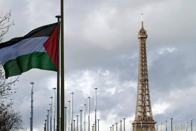 The leaders of Britain, France and Germany demanded Israel allow unrestricted aid into Gaza to end a “humanitarian catastrophe," after French President Emmanuel Macron announced that his country will become the first major Western power to recognize a Palestinian state. (AFP/File)
