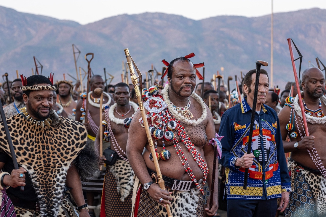 Eswatini's King Mswati III alongside South Africa's Zulu King Misuzulu kaZwelithini and former Botswana President Ian Khama at the 2024 Umhlanga Reed Dance ceremony, at the Ludzidzini Royal Residence. (AFP)