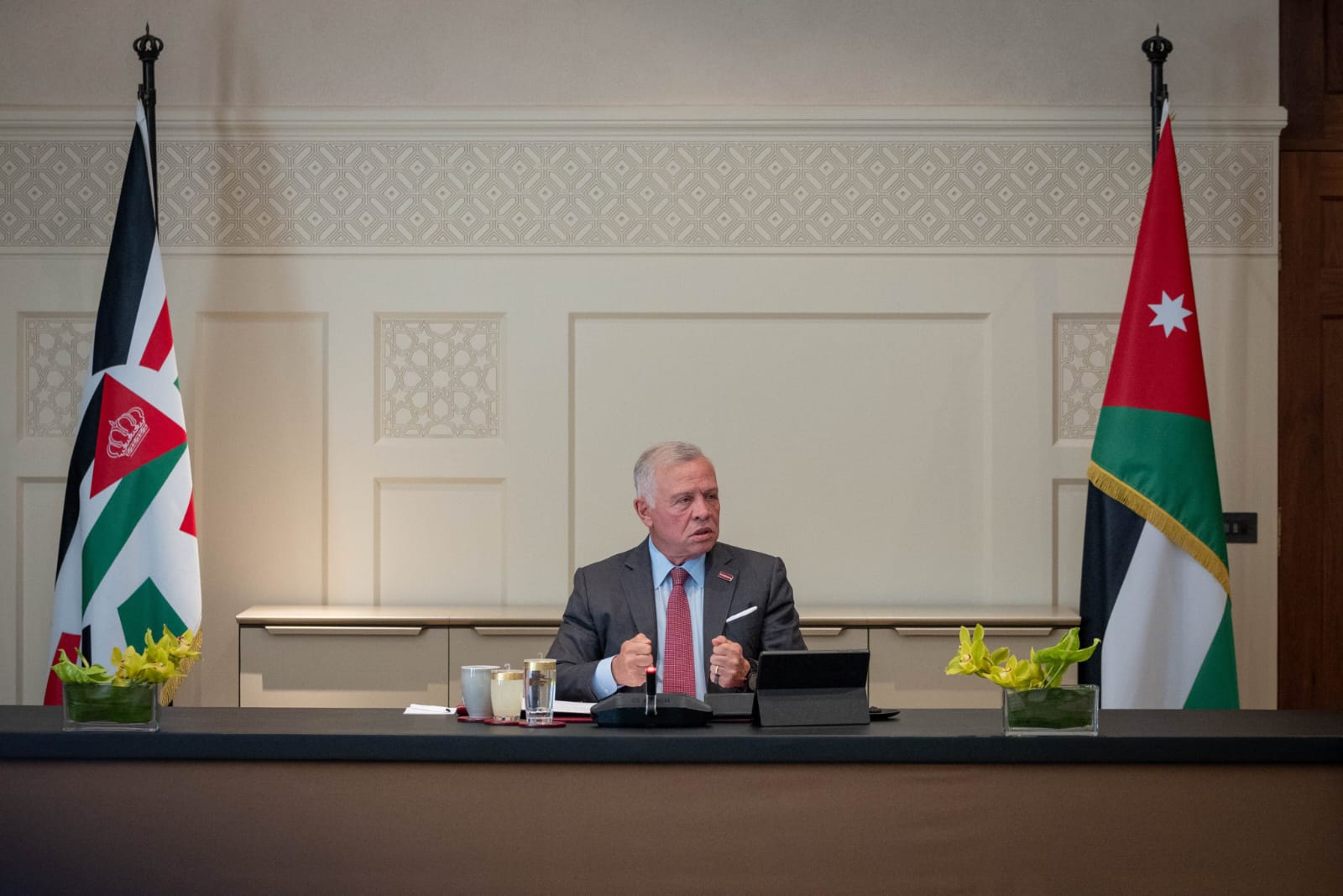 During a meeting with media representatives at Al Husseiniya Palace, King Abdullah emphasized Jordan’s ongoing diplomatic efforts to end the Gaza conflict. (Jordan News Agency)