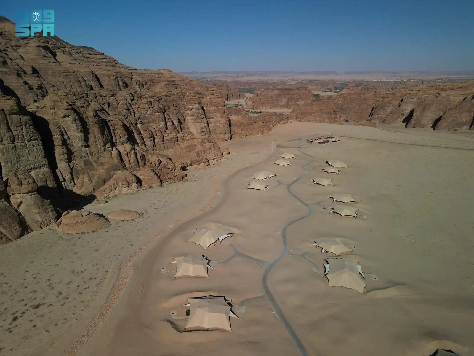 AlUla’s summer offers: Desert luxury amid geological splendor