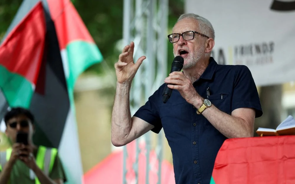 Jeremy Corbyn speaks at a pro-Palestinian rally in central London. (Reuters)