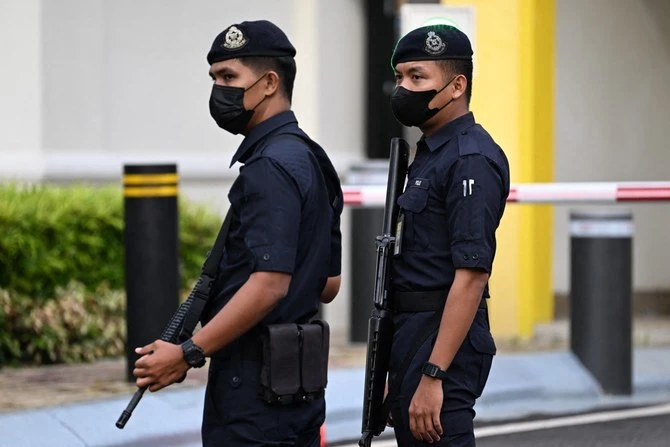 Malaysian police said Friday they have arrested 36 Bangladeshi migrant workers suspected of supporting the Daesh group by promoting its ideology and raising funds through social media. (AFP/File)
