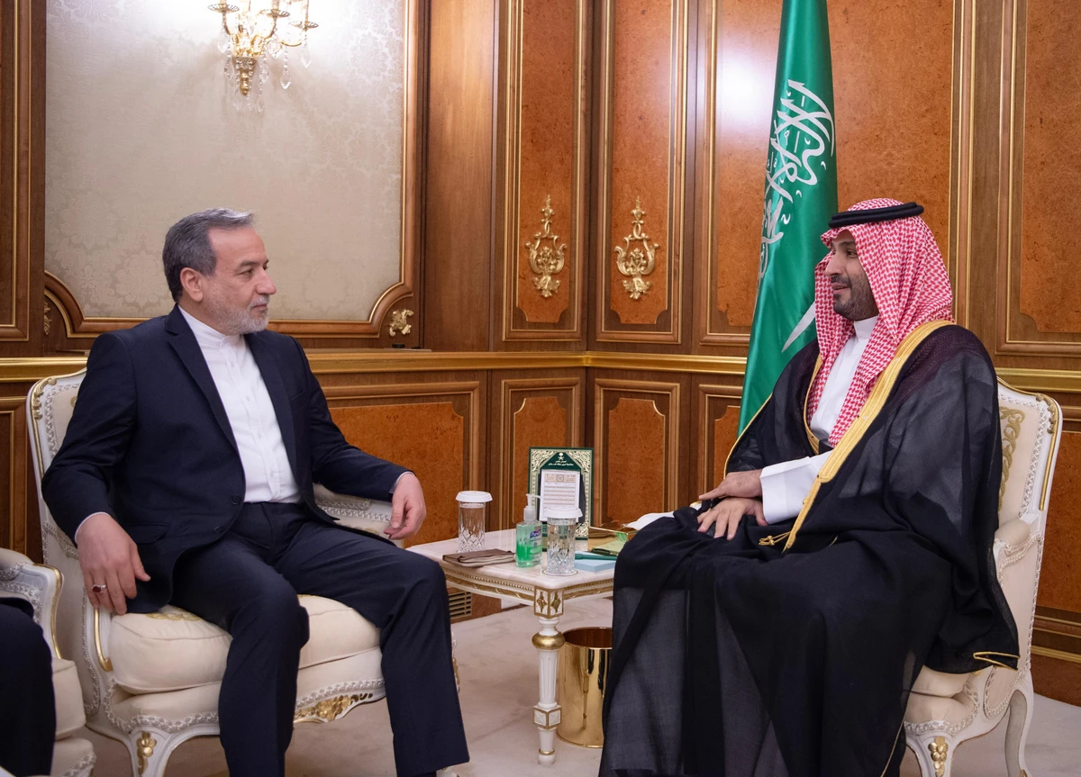 Saudi Crown Prince Mohammed bin Salman met with Iranian Foreign Minister Abbas Araghchi and his delegation at Al-Salam Palace in Jeddah on Tuesday. (SPA)