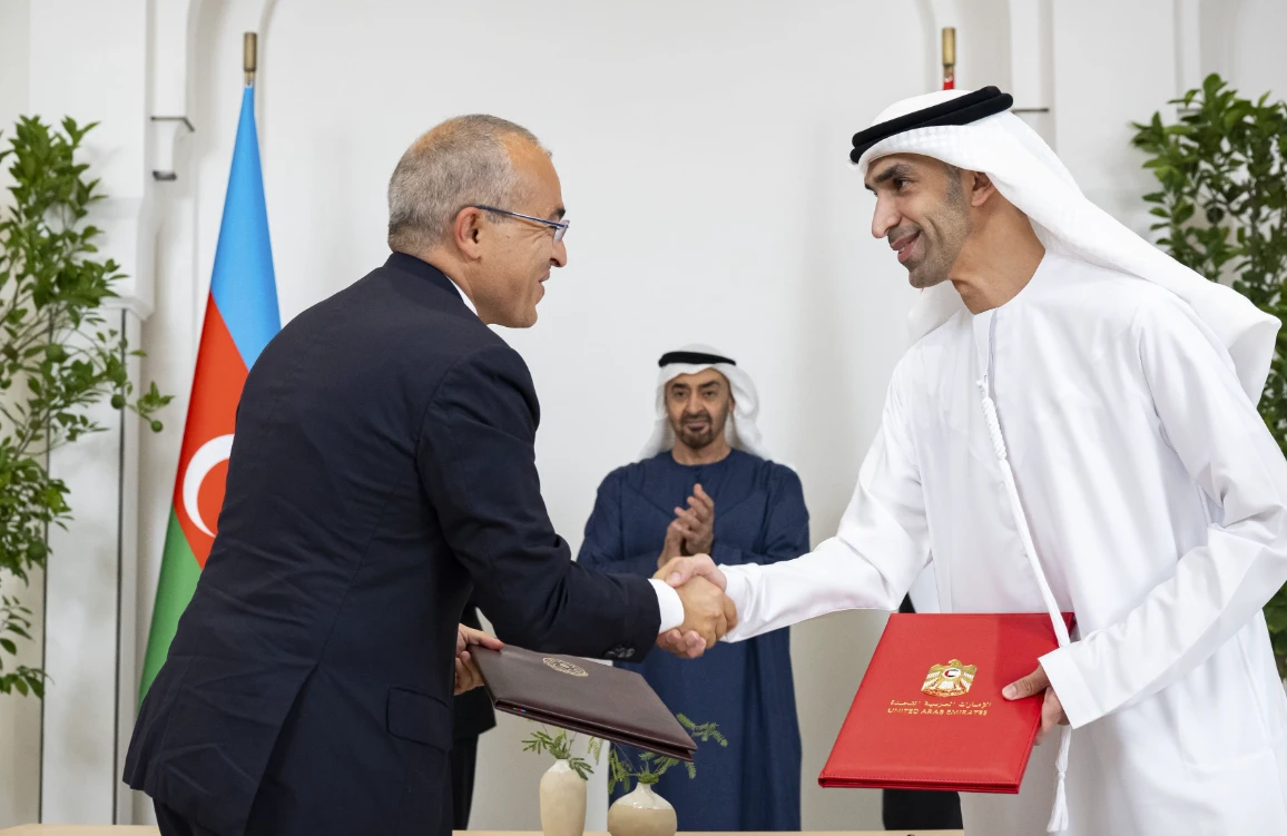 The deal was signed in the presence of UAE President Mohamed bin Zayed Al-Nahyan and Azerbaijani President Ilham Aliyev. WAM