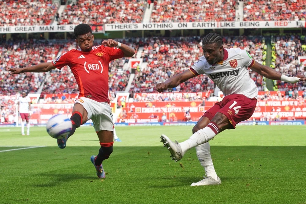 Tottenham signs forward Mohammed Kudus from West Ham