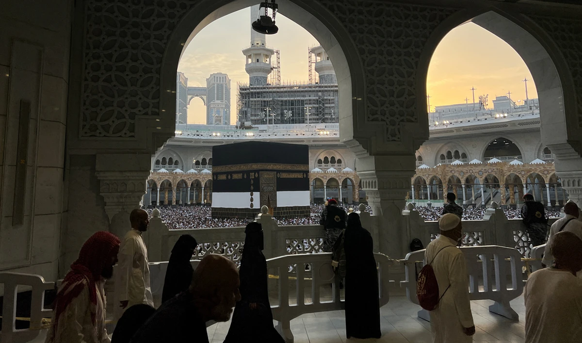 In this file photo, taken on June 18, 2024, police officers stand guard as pilgrims circle the Kaaba as they perform Tawaf at the Grand Mosque, during the annual Hajj pilgrimage, in Makkah, Saudi Arabia. (REUTERS/File)