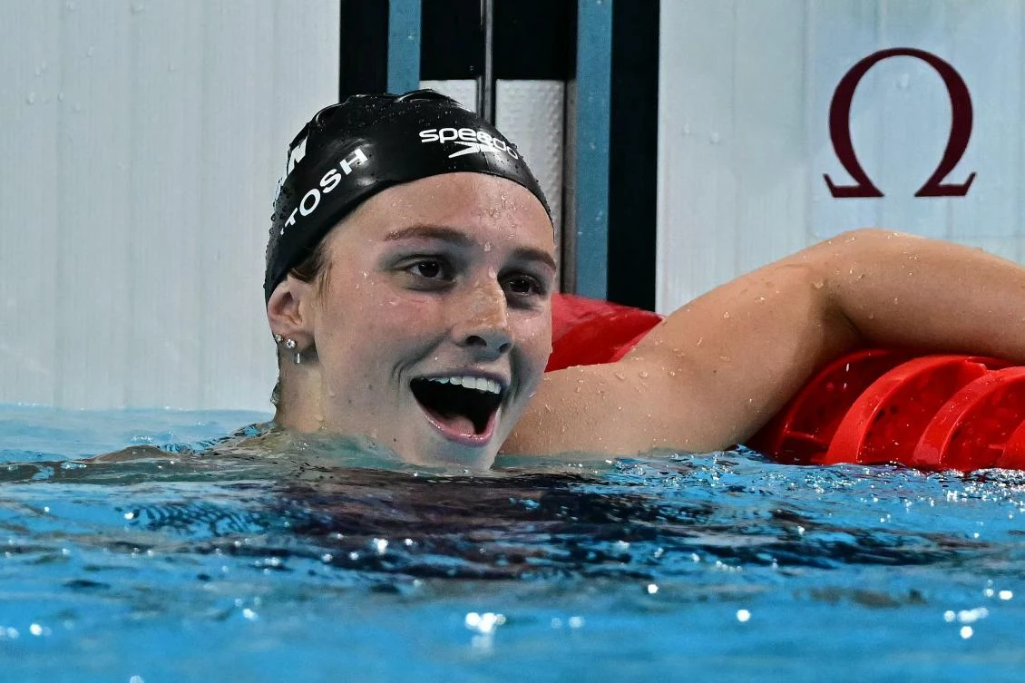 Summer McIntosh is set to compete in five individual events at the world swimming championships in Singapore. (AFP)