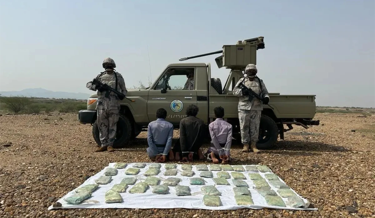 Police in the Asir region have arrested individuals carrying prohibited drugs. (SPA)