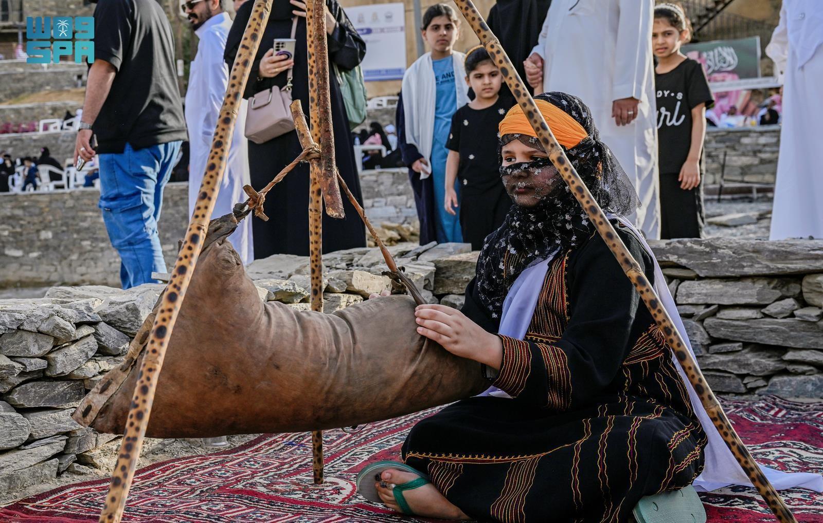 Baha festival honors women’s traditional roles