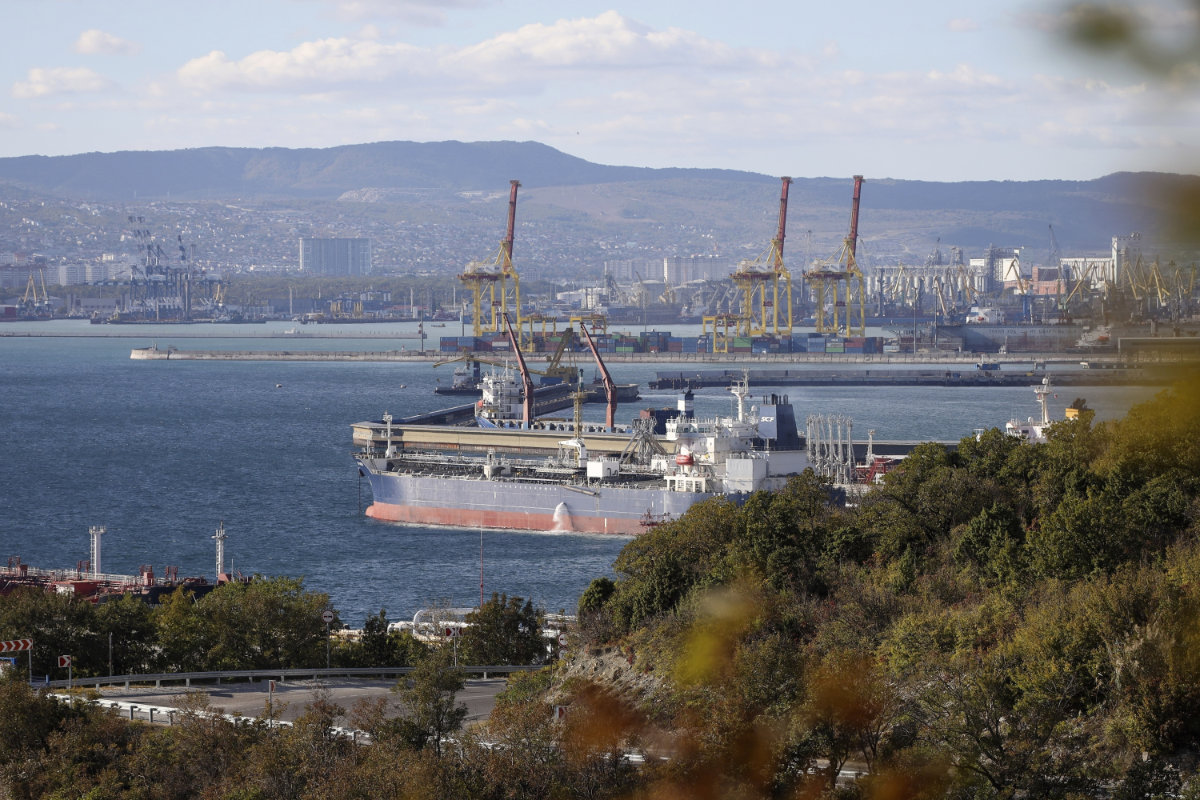 China pushes back at US demands to stop buying Russian and Iranian oil