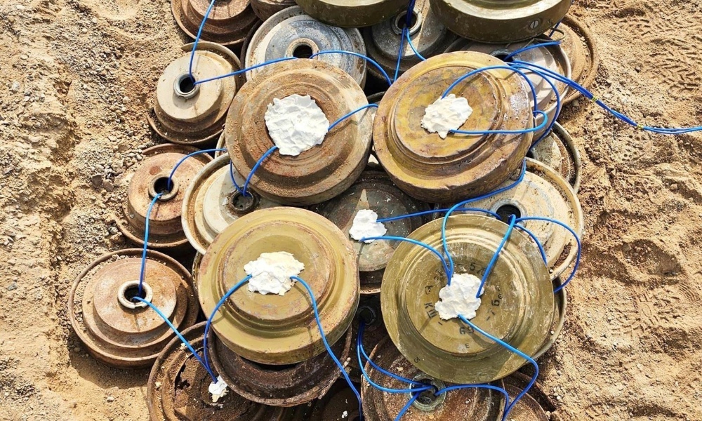 Project Masam teams work to clear villages, roads, and schools, enabling the safe movement of civilians and the delivery of humanitarian aid. (SPA)