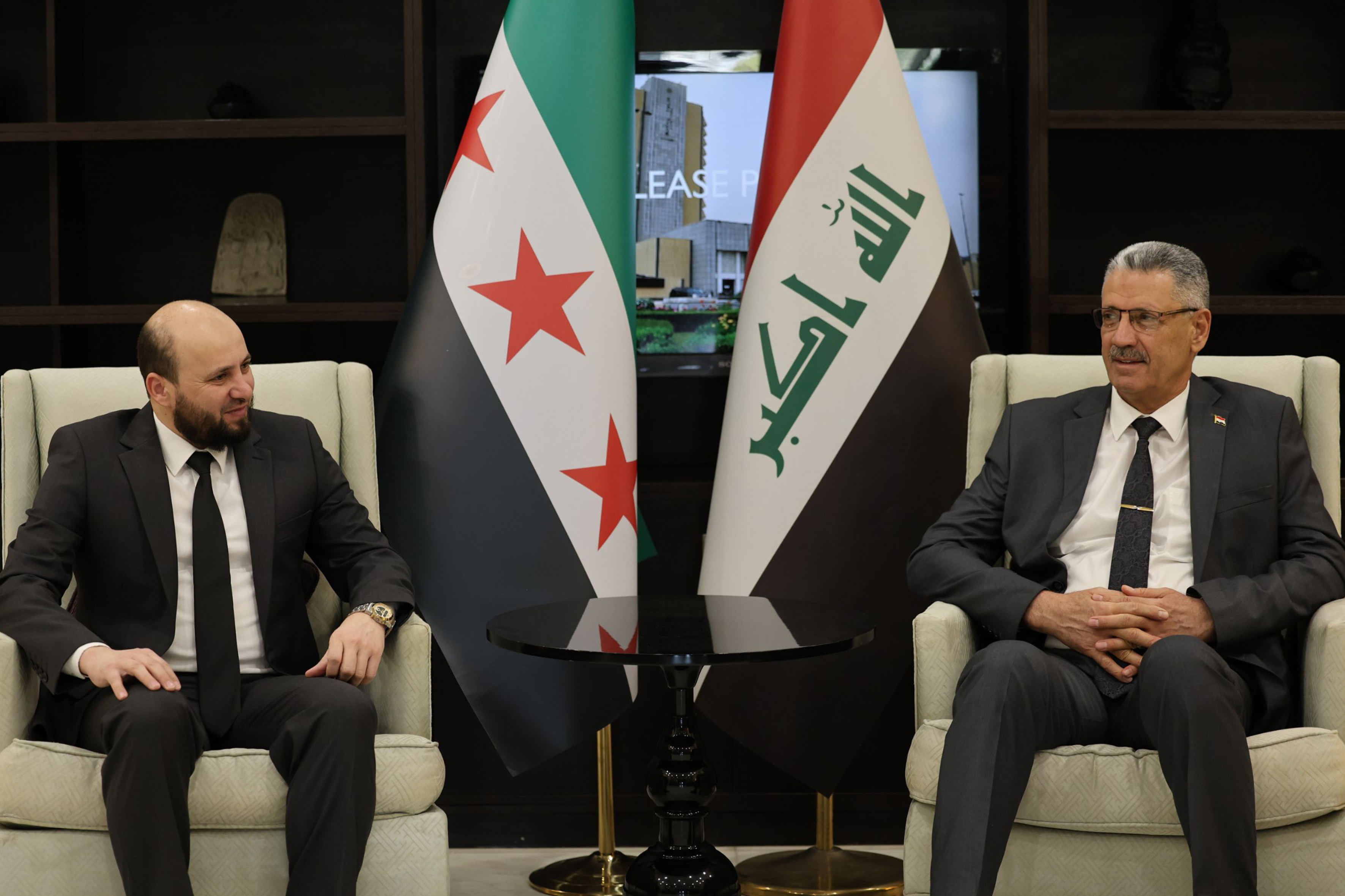 The Syrian Arab Republic’s Energy Minister Mohammed Al-Bashir and Iraq’s Deputy Prime Minister and Oil Minister Hayan Abdul Ghani. (SANA)