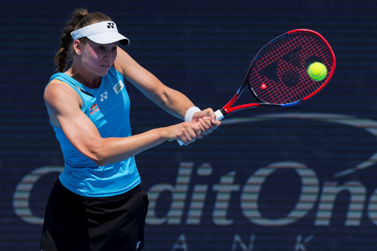 Sabalenka stunned by Rybakina in Cincinnati, Alcaraz into semifinal