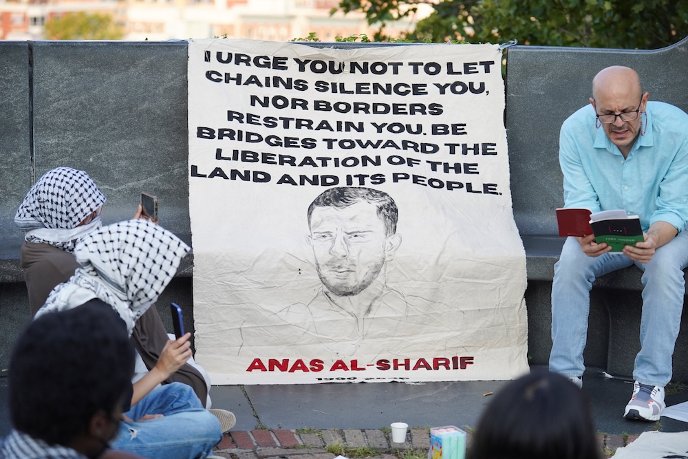 People attend a vigil for Al Jazeera staff, who were killed in Gaza City by an Israeli strike, in New York City, US on Aug. 15, 2025. (Reuters)