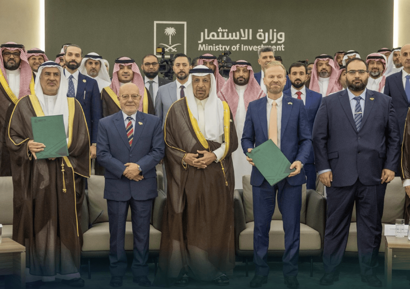 Saudi Minister of Investment Khalid Al-Falih said the Kingdom supports the private sector’s proposal to establish a “Fund of Funds” to facilitate and manage Saudi investments in Syria. X/@MISA