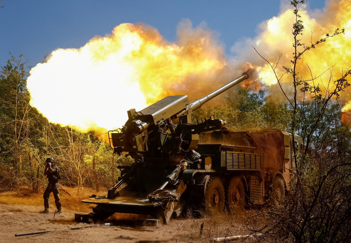 A service member of the 44th Separate Artillery Brigade of the Ukrainian Armed Forces fires a 2S22 Bohdana self-propelled howitzer towards Russian troops near a front line in Zaporizhzhia region on August 20, 2025, amid Russia's attack on Ukraine. (REUTERS)