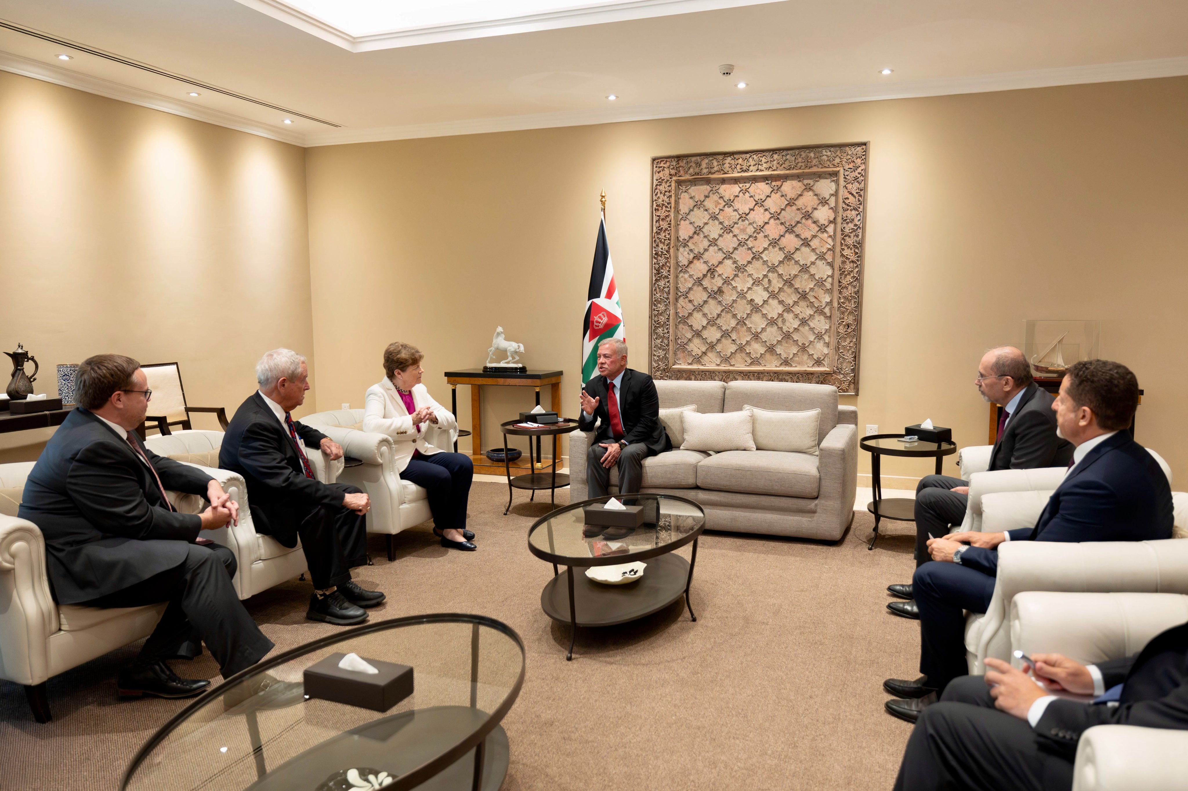 Jordan’s King Abdullah II on Sunday received a US Congress delegation, which included Sen. Jeanne Shaheen and Rep. Joe Wilson, for talks on relations and regional developments. (X/@RHCJO)