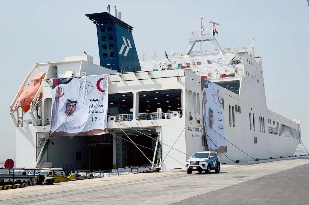 The UAE’s ninth Hamdan humanitarian ship carries a total of 7,000 tonnes of relief supplies for the people of Gaza. (WAM)