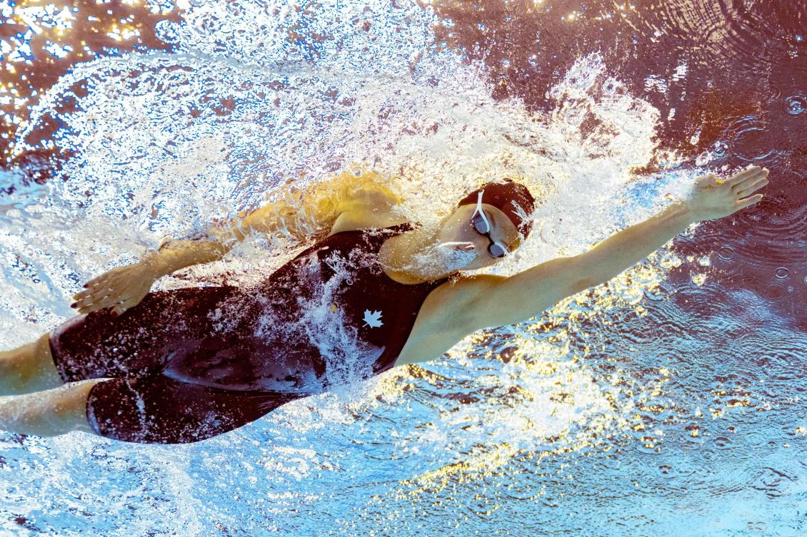 Summer McIntosh and Katie Ledecky set up a showdown for the ages at swimming's world championships in Singapore when both stars cruised into the 800m freestyle final on Friday. (AFP)