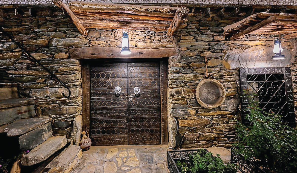 Baha’s traditional homes are built from local rock. (SPA)