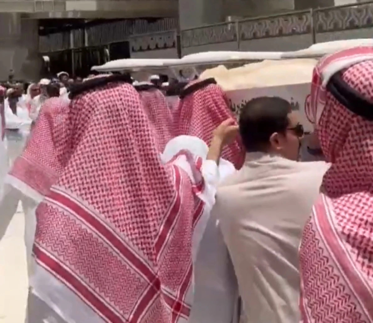 The body of Mohammed Al-Qasim, the 20-year-old student stabbed to death in the UK, is transferred to the Al-Shuhada cemetery in Makkah. (X/@AlArabiya_KSA)