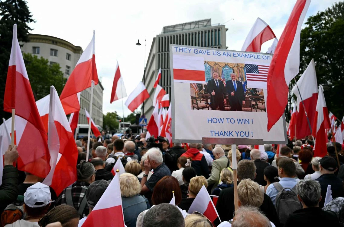 Poland's incoming new pro-Trump, nationalist president was setting the scene for major confrontation with a prime minister whose government he has branded "the worst in history". (AFP)