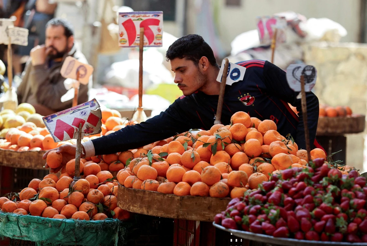 According to data, fruit prices plunged 11 percent, vegetables fell 7 percent, and meat and poultry were down 4.9 percent. File/Reuters
