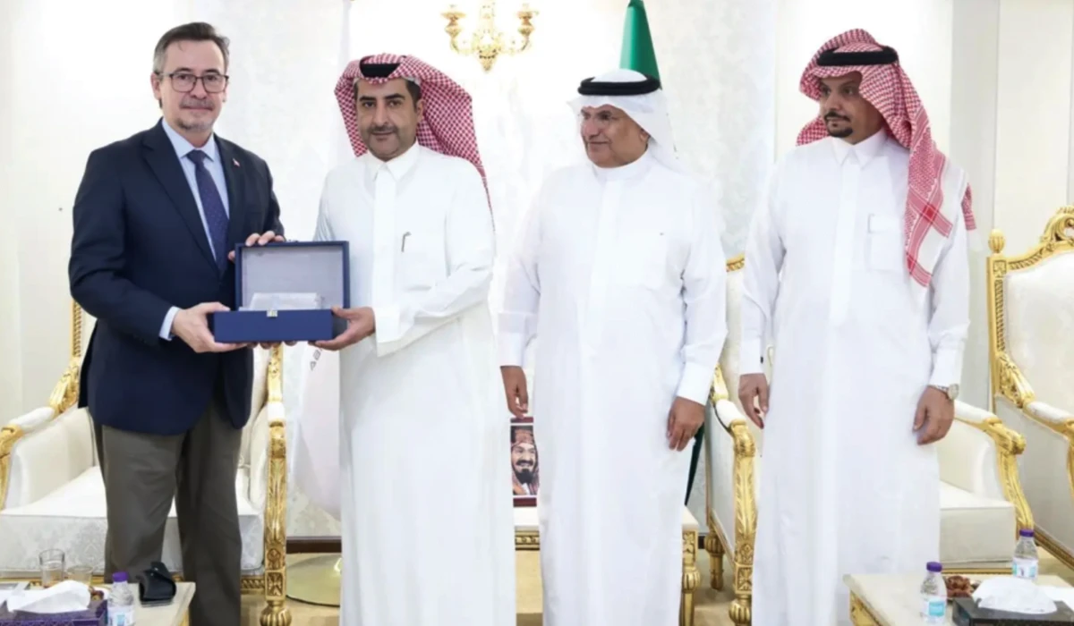 The ambassador was briefed on key investment opportunities in Asir - particularly tourism, renewable energy, and logistics. (Supplied)