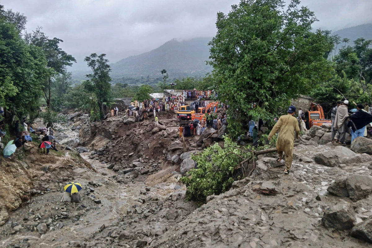 Cloudbursts are causing chaos in parts of India and Pakistan. Here’s what they are