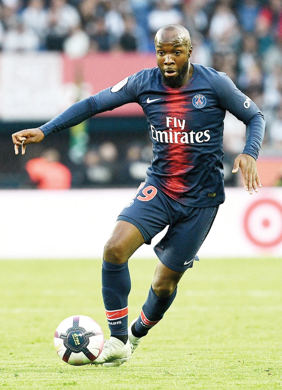 Former French international Lassana Diarra is claiming €65 million gross from the International Football Federation and the Belgian Football Federation as ‘compensation for damage caused by FIFA rules’ on transfer. (AFP)