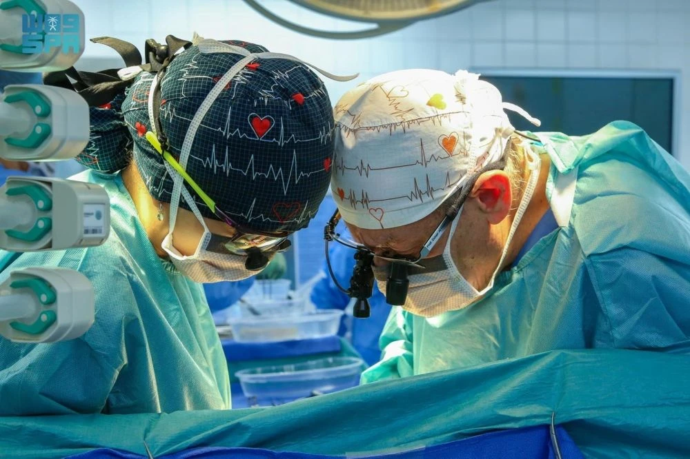 KFSHRC transplanted a heart into a seven-year-old Saudi child using an organ transported from a brain-dead donor in Abu Dhabi, UAE. (SPA)