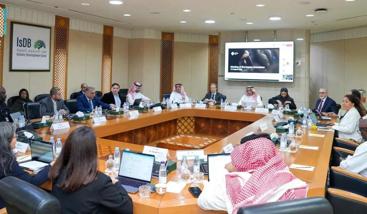 Ahmed Al-Baiz chairs the meeting in Jeddah. (SPA)