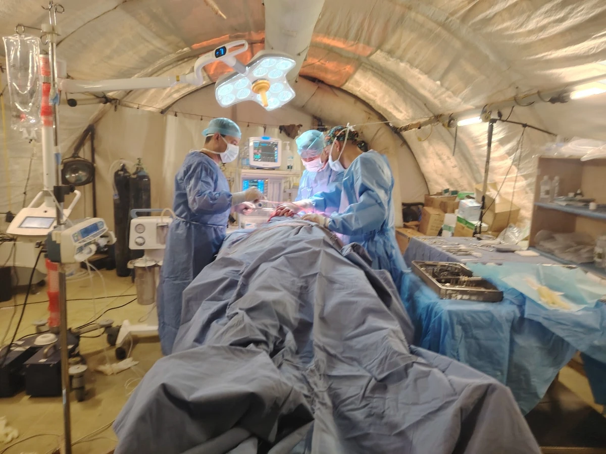 Doctors at the Jordanian Field Hospital South Gaza/7 successfully performed a complex surgery on a 19-year-old patient who sustained a head injury and was suffering from a severe subdural hemorrhage. (Jordan News Agency)